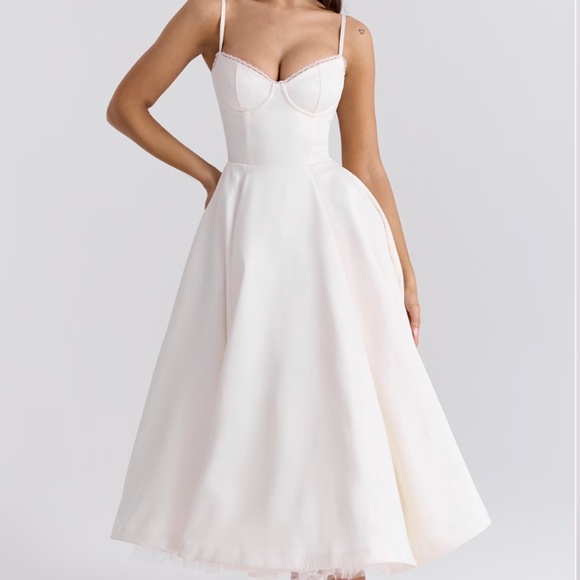 HOUSE OF CB 'Mademoiselle' White Tulle Dress Size M REG CUP - Picture 2 of 7